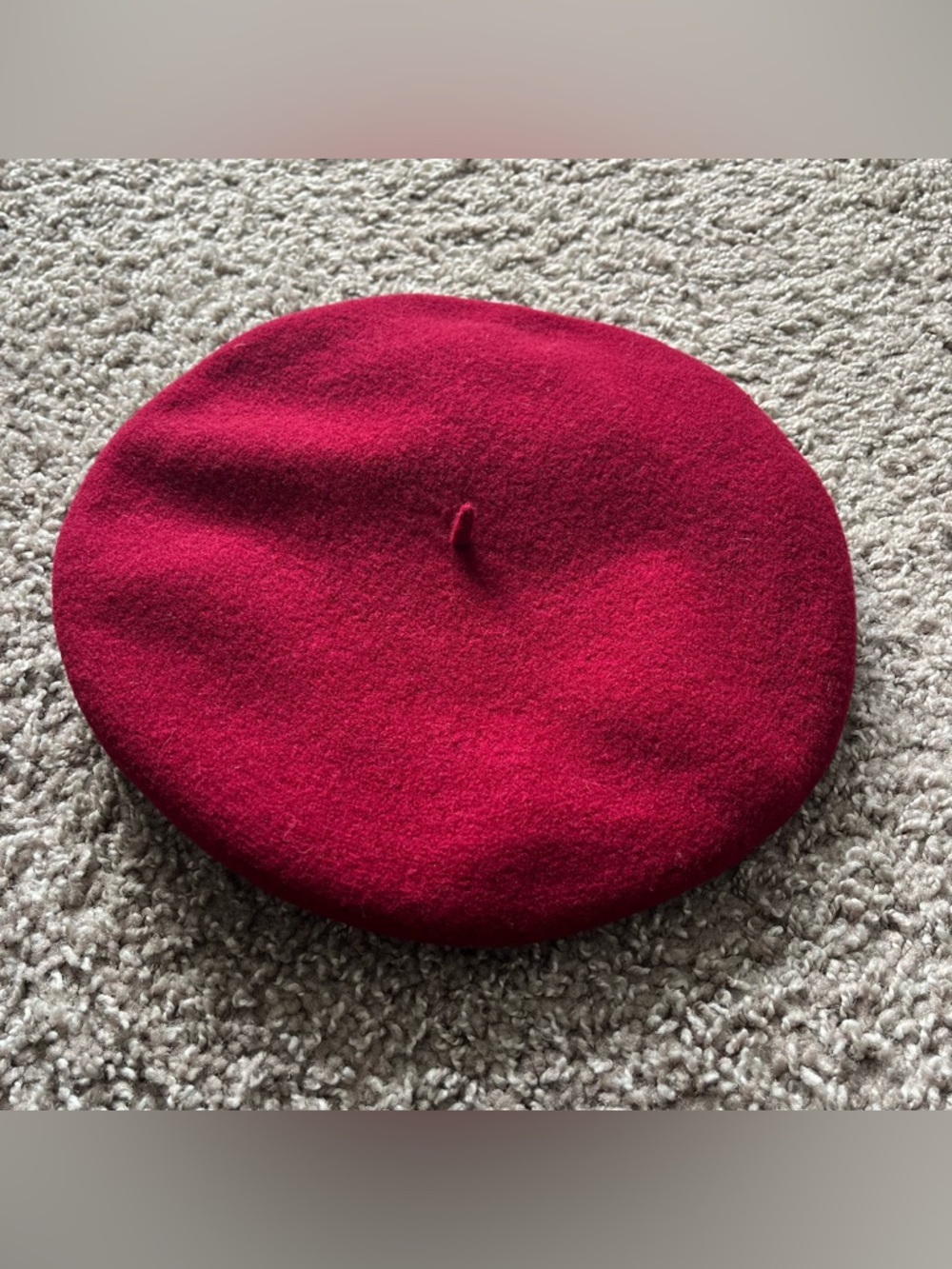 EUC Heritage par Laulhere Beret Authentique in Passion One Size 100% Merino Wool